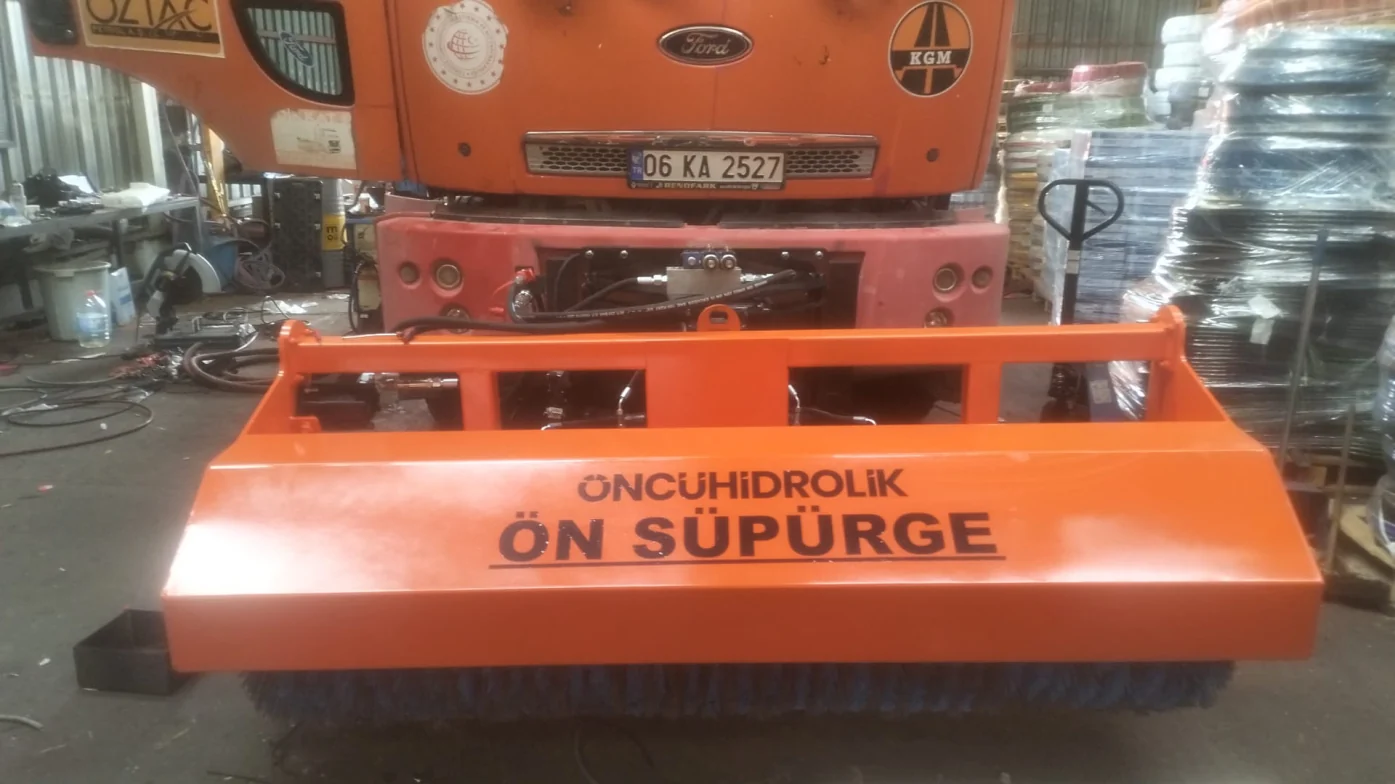 Front-Mounted Road Sweeper product image