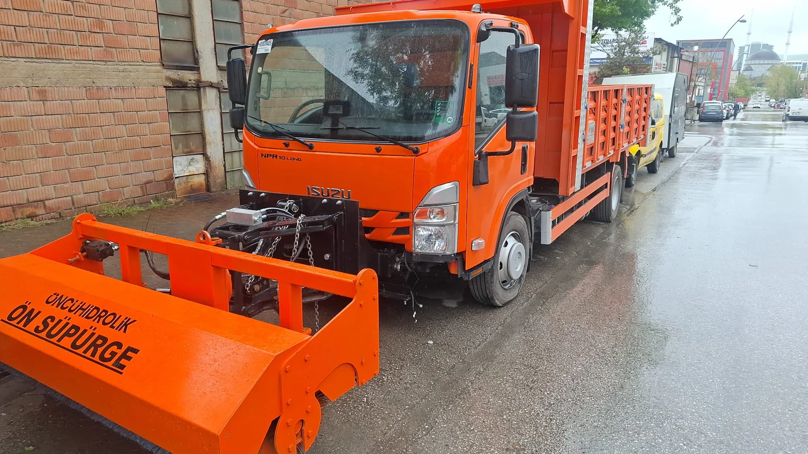 Front-Mounted Road Sweeper product image